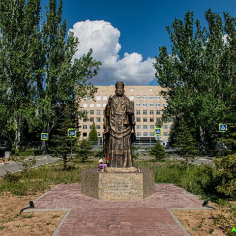 Памятник Николаю Чудотворцу г. Волжский