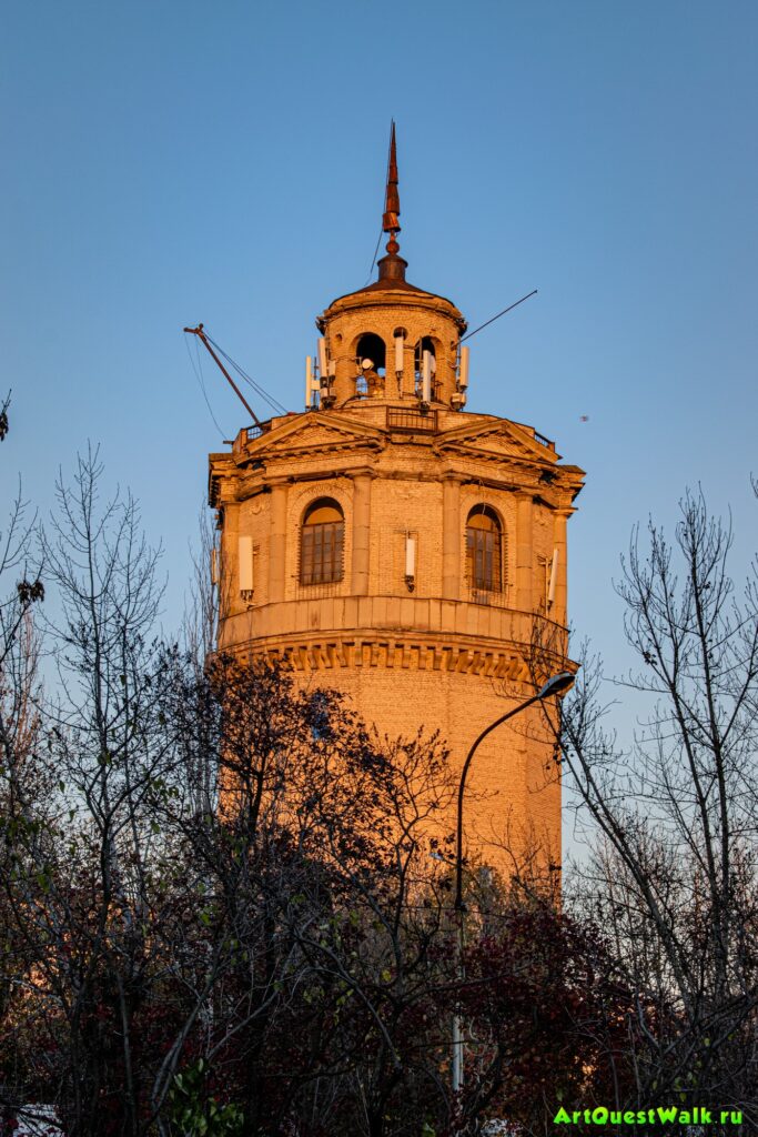 Старая водонапорная башня.
Достопримечательности города Волжского 