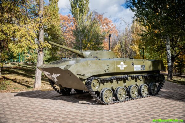 Боевая машина десантная БМД-1. Достопримечательность Арт-Квест-Прогулка