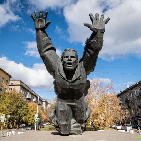 Памятник Михаилу Паникахе  Достопримечательность Арт-Квест-Прогулка