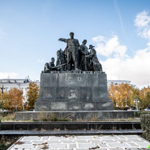 Памятник героям обороны Красного Царицына. Достопримечательность Арт-Квест-Прогулка